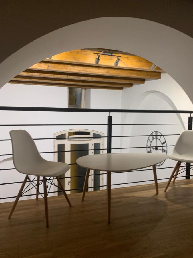 Ground Stone Apartament Bari