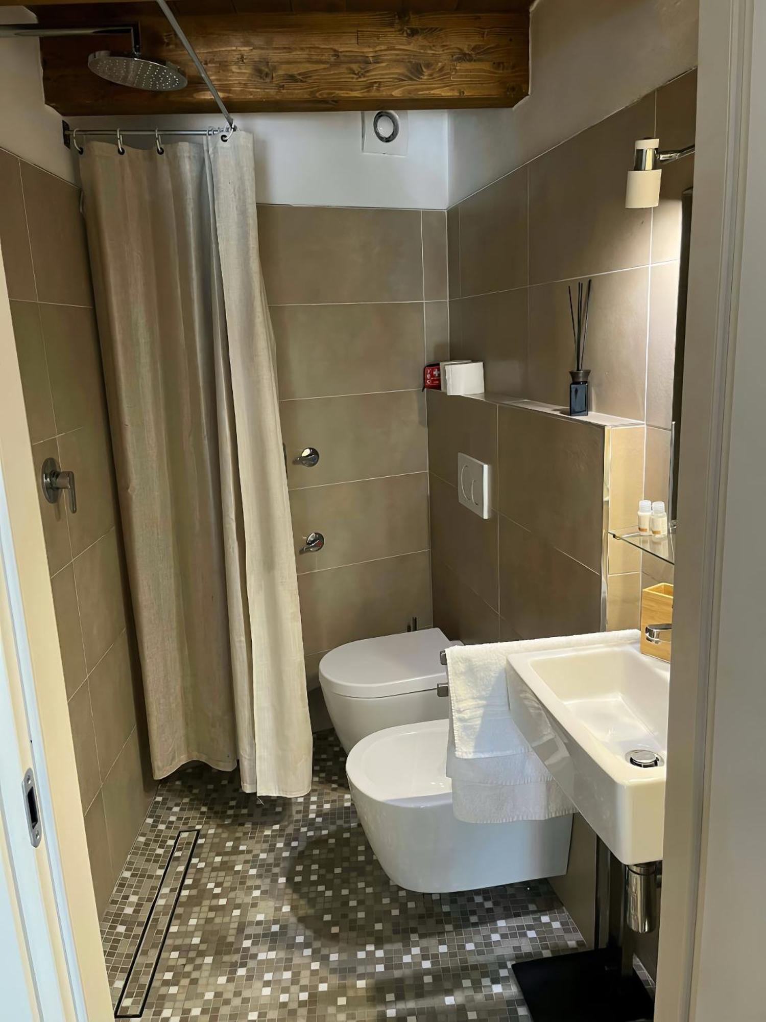 Apartament Ground Stone